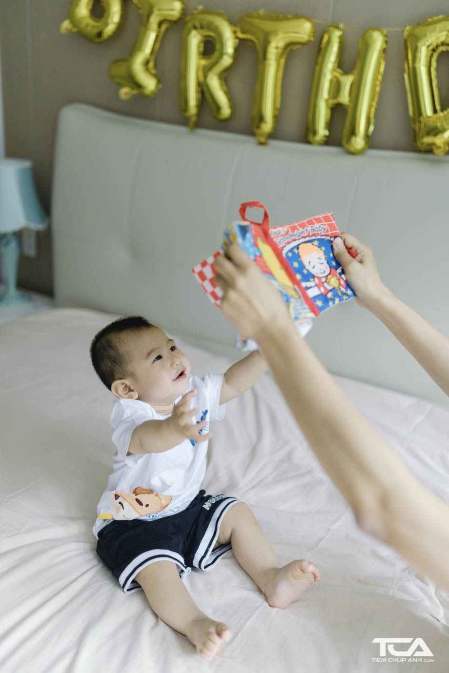 ảnh thôi nôi bé trai