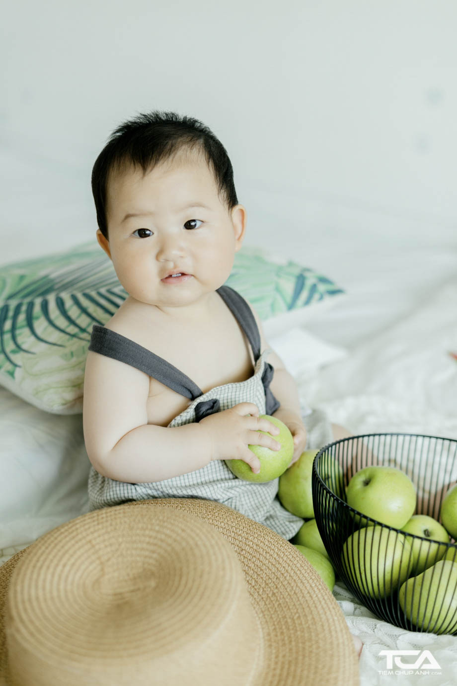 chụp ảnh thôi nôi bé trai