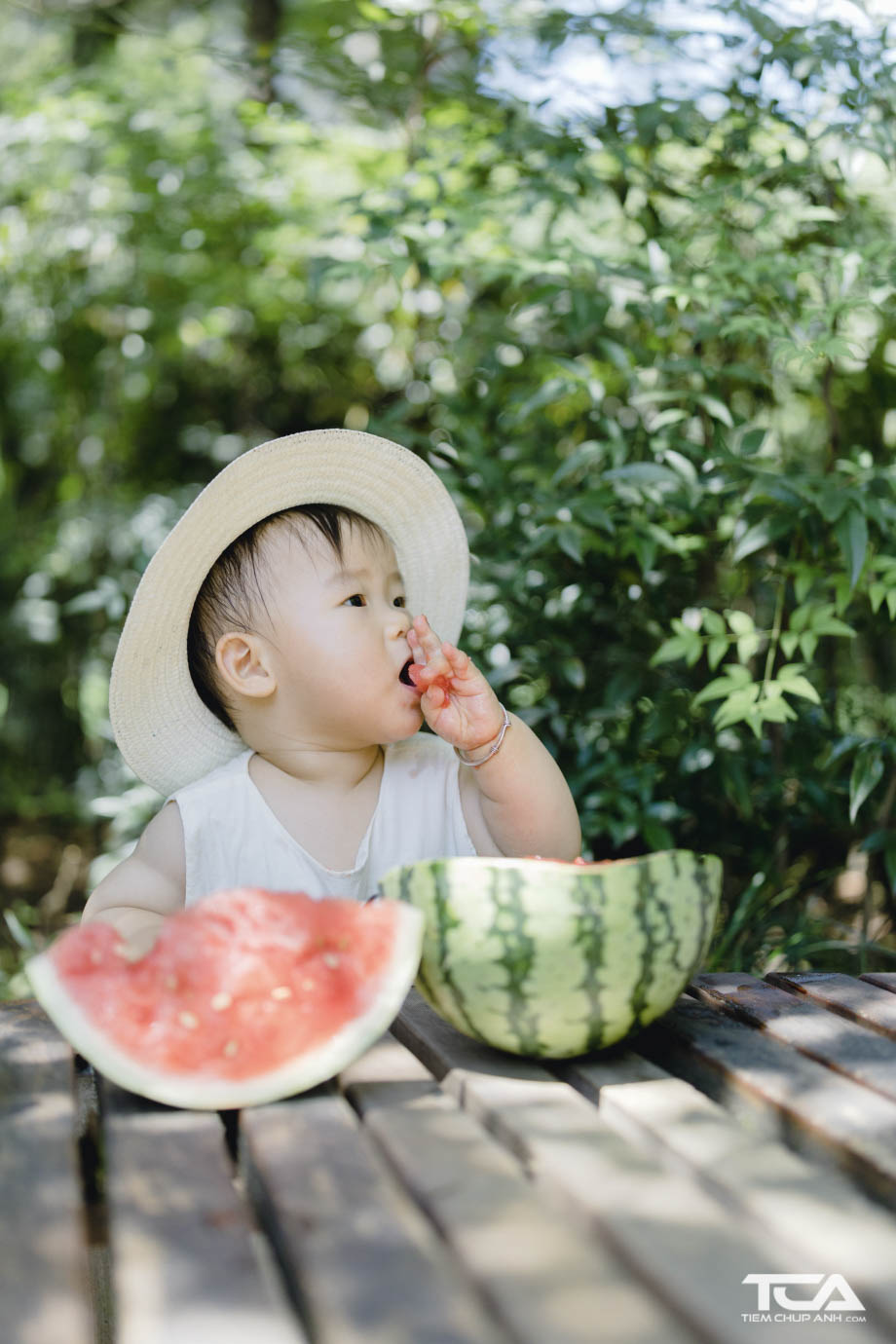 chụp hình cho bé gái chụp hình cho bé gái