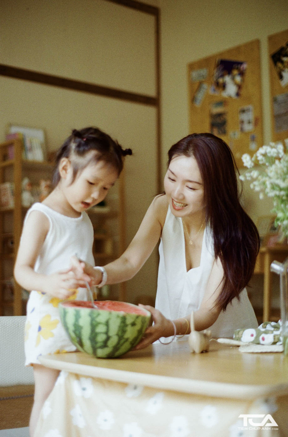 ảnh mẹ và con gái đẹp ảnh mẹ và con gái đẹp