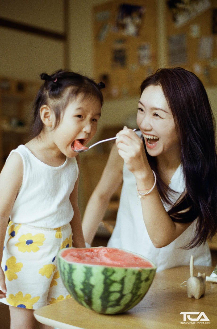 ảnh mẹ và con gái đẹp ảnh mẹ và con gái đẹp